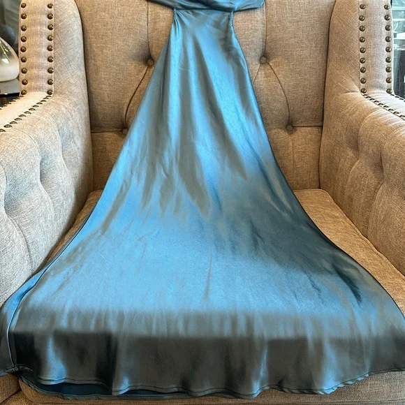 REVOLVE - ASTR the Label - Dress - EUC   ***SOLD✅✅✅✅‼️‼️‼️‼️*** - Picture 12 of 15